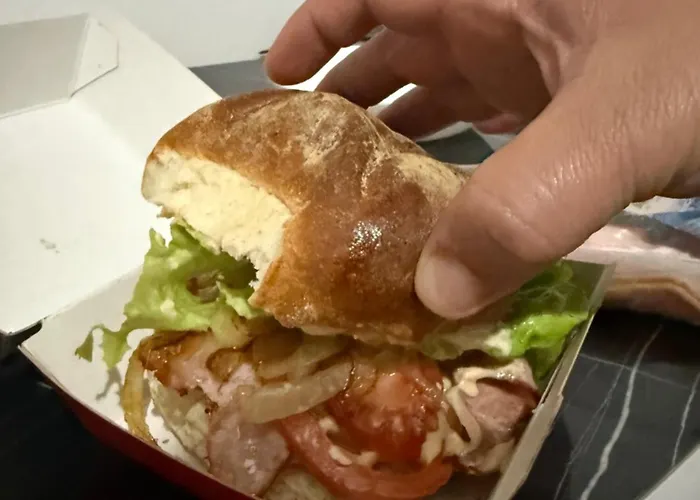 アパート Urban Heaven ティラナ